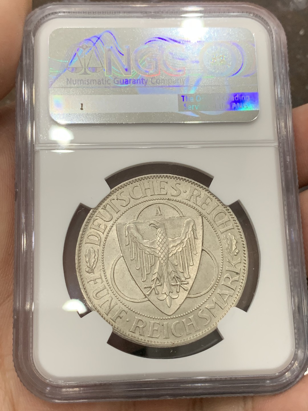 《竞宝斋》第84场-本周日，周一2场连拍（全场不限金额包邮） NGC-MS64 德国魏玛共和国1930年 鹰桥 5马克大银币 出厂状态的粉光 非常漂亮