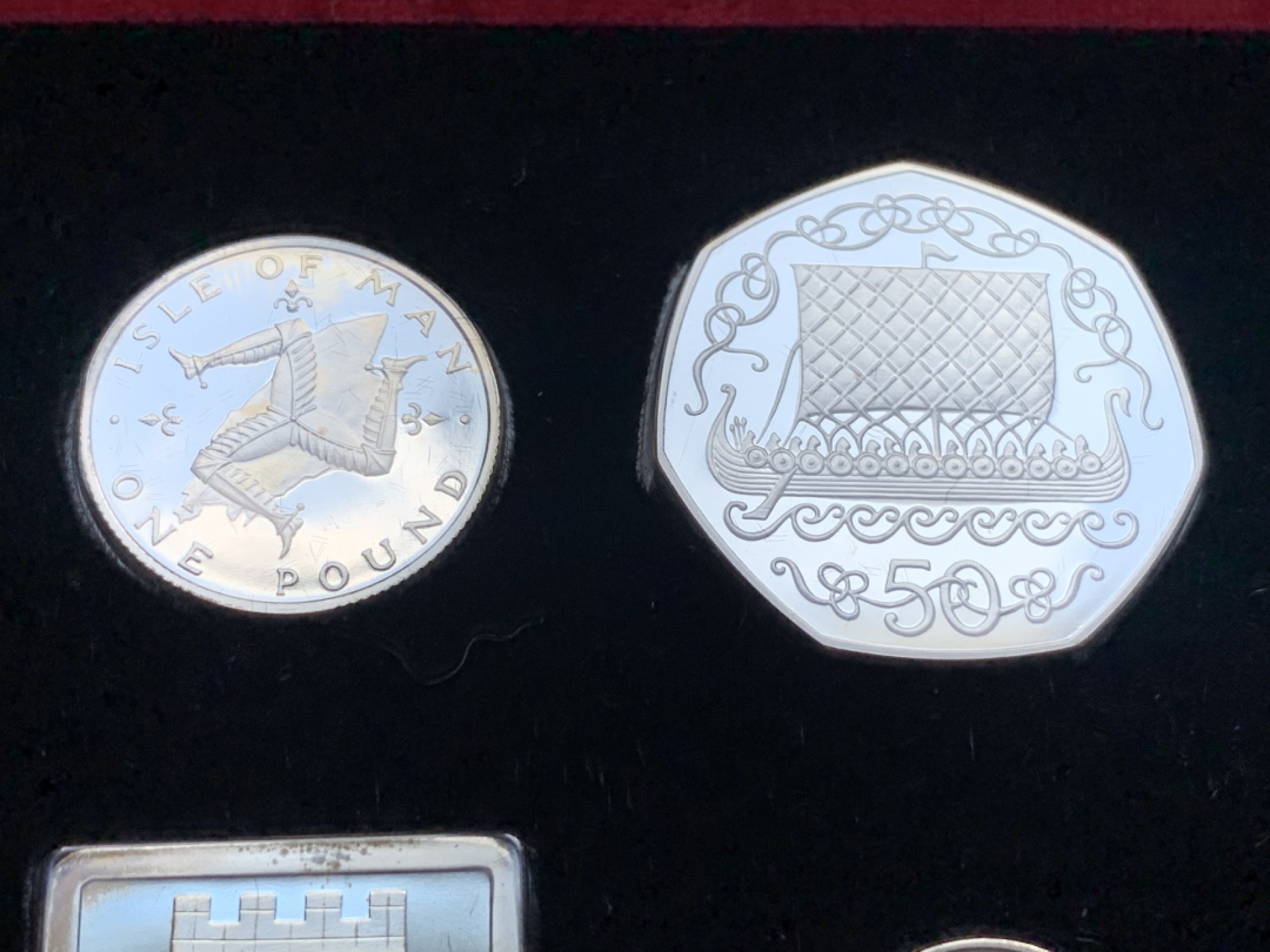 《竞宝斋》第84场-本周日，周一2场连拍（全场不限金额包邮） PROOF原盒装证书英属马恩岛1980年7枚套币（全银）