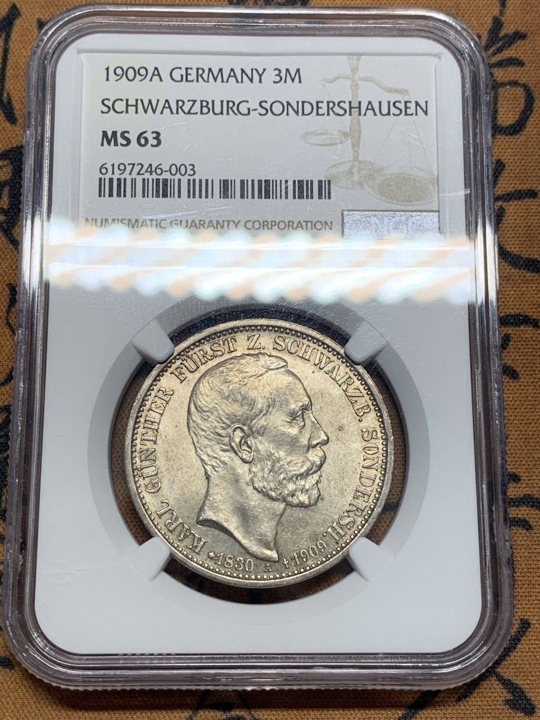 《竞宝斋》第84场-本周日，周一2场连拍（全场不限金额包邮） NGC-MS63 德国 施瓦茨堡松得斯豪森 1909年 3马克 银币 卡尔甘特尔 黄油彩包浆 难得一见