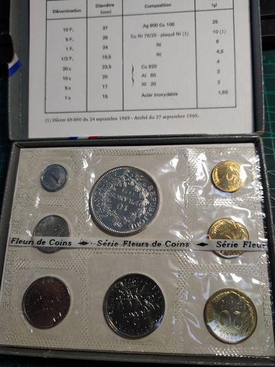 gush小明220811 1971法国原封套币含大力神银币