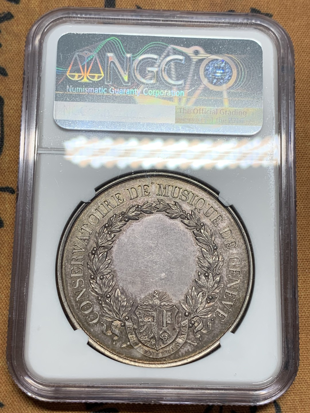 《竞宝斋》第84场-本周日，周一2场连拍（全场不限金额包邮） NGC MS63瑞士19世纪末 日内瓦音乐学院景观银章 41mm 大规格