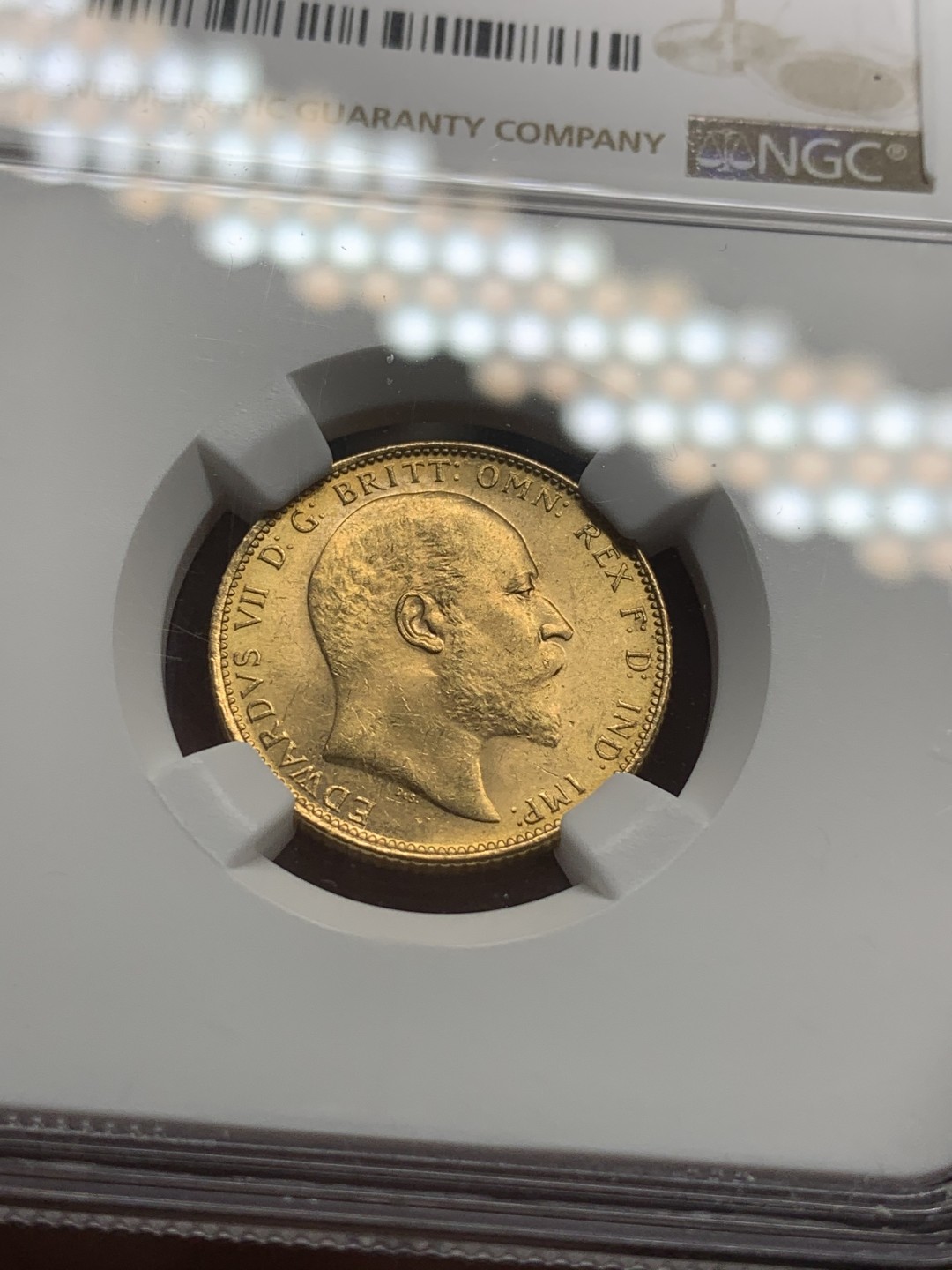 《竞宝斋》第84场-本周日，周一2场连拍（全场不限金额包邮） NGC-MS63 英属澳大利亚1907年 爱德华七世 1SOV 马剑金币 少见品种