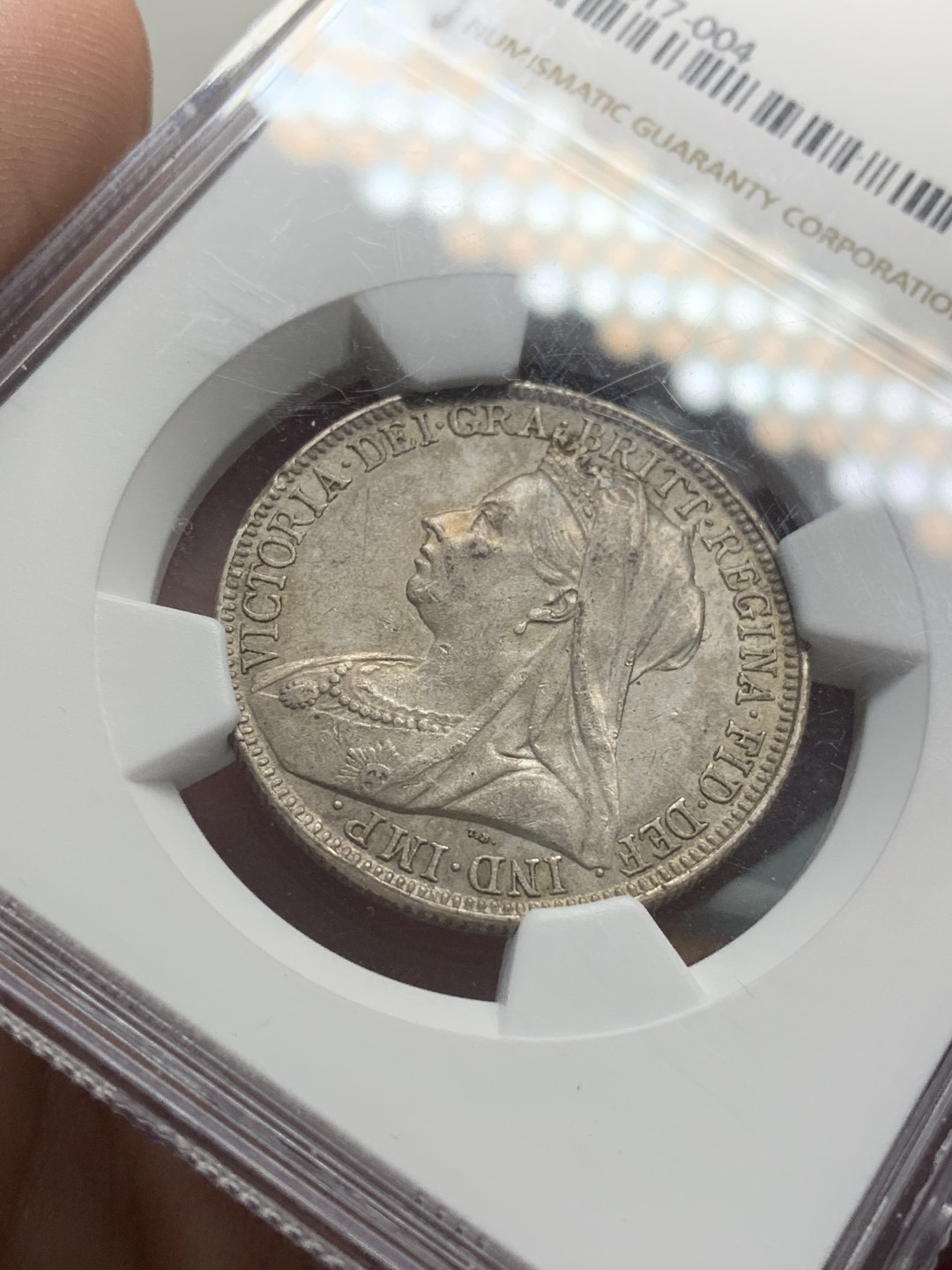 《竞宝斋》第84场-本周日，周一2场连拍（全场不限金额包邮） NGC-MS61 英国 1898年 老维披纱2先令 银币 原味包浆