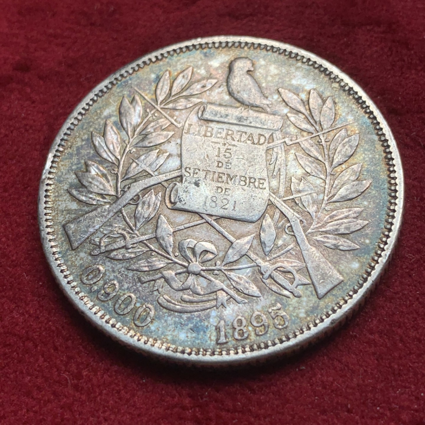 《竞宝斋》第84场-本周日，周一2场连拍（全场不限金额包邮） 危地马拉 1895年 女坐人 1比索 大银币 原味包浆 上涨品种