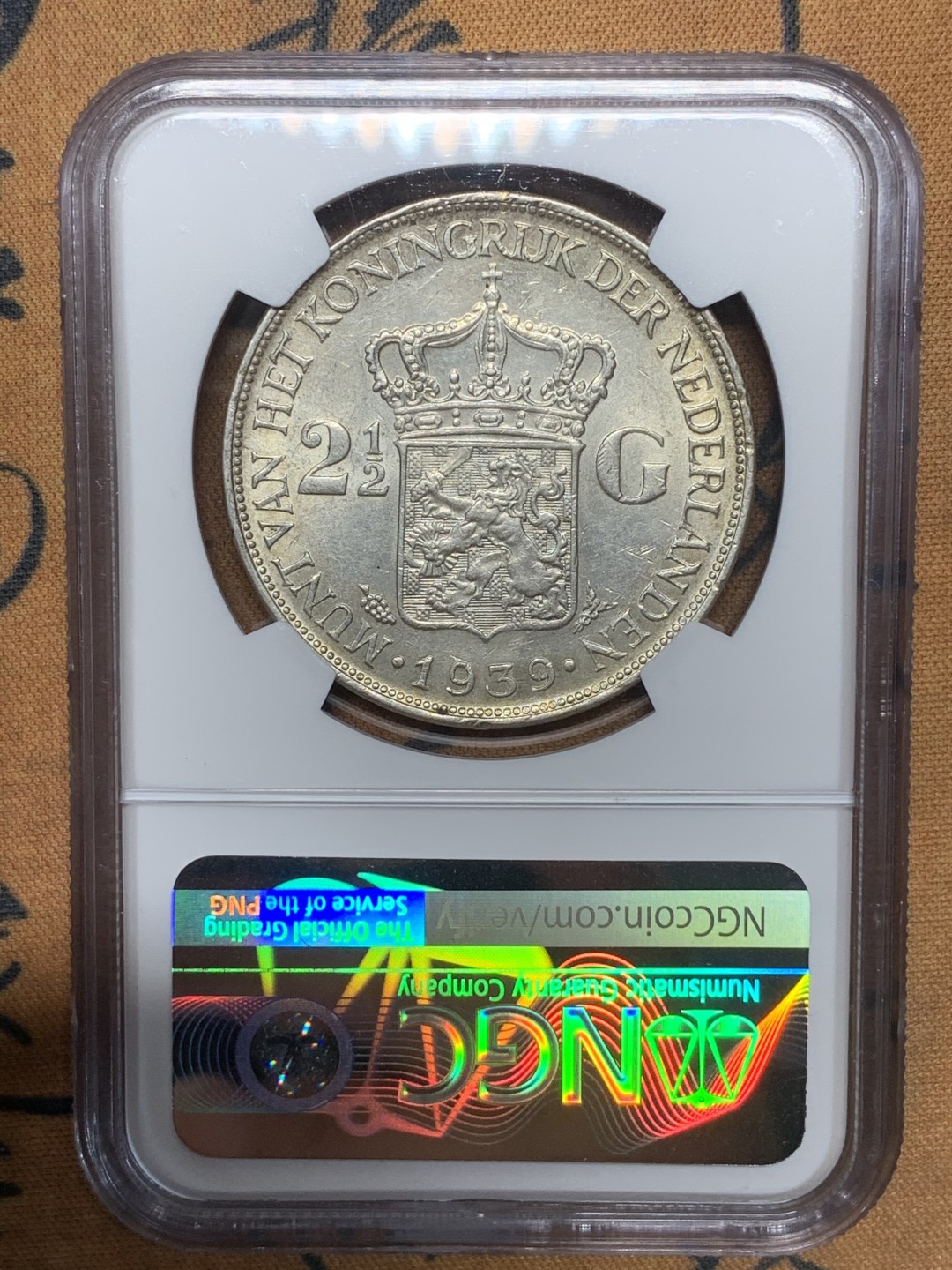 《竞宝斋》第84场-本周日，周一2场连拍（全场不限金额包邮） NGC-MS61 荷兰1939年 威廉米娜女王 2.5盾大银币 原光好品