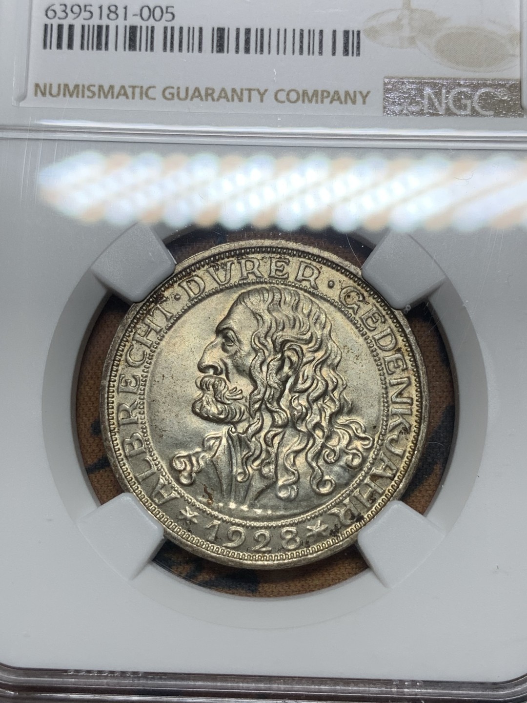 《竞宝斋》第84场-本周日，周一2场连拍（全场不限金额包邮） NGC-MS65 德国魏玛共和国 1928-D年 丢勒 3马克银币 一流的状态 非常少见的东西