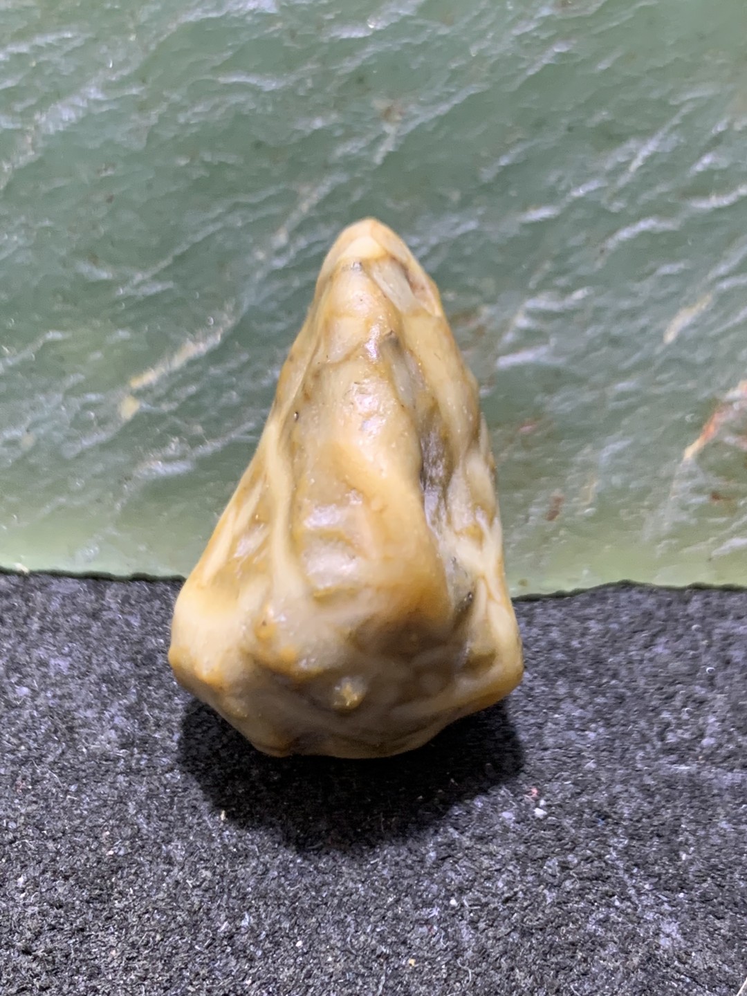 精美阿拉善筋脉石原石珠子一颗