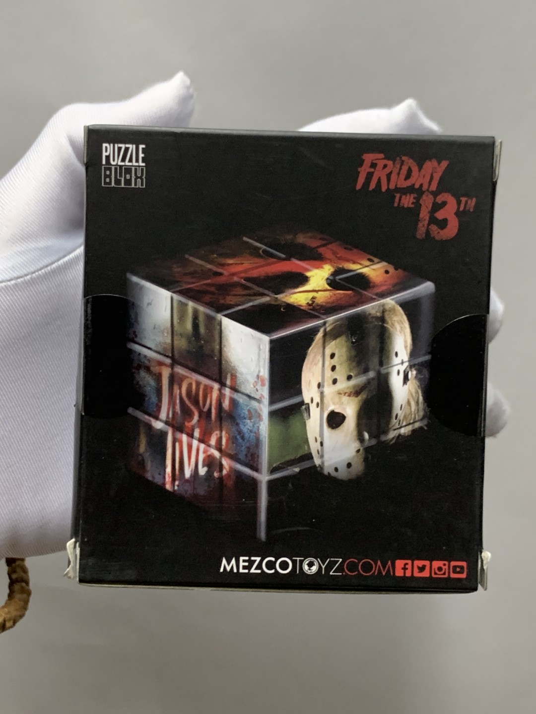 零元拍：Mezco Toyz 蚂蚁/ Puzzle Blox 3D组合益智游戏魔方：《13号星期五》杰森，全新未拆。