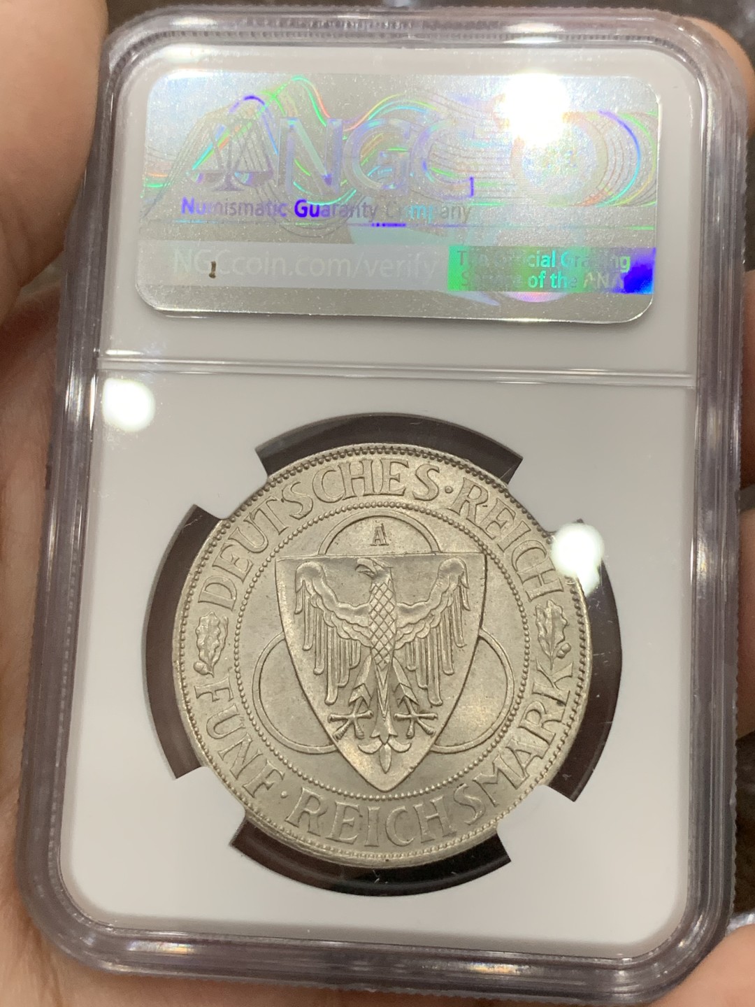 《竞宝斋》第84场-本周日，周一2场连拍（全场不限金额包邮） NGC-MS64 德国魏玛共和国1930年 鹰桥 5马克大银币 出厂状态的粉光 非常漂亮