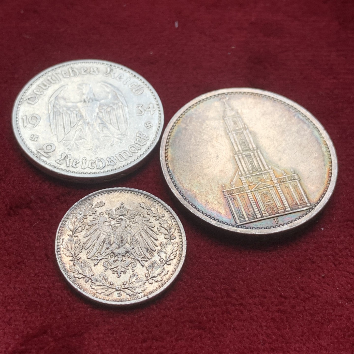 《竞宝斋》第84场-本周日，周一2场连拍（全场不限金额包邮） 德系银币3枚一组。教堂五马克五彩原光，二分之一马克bu品相，可送评品相。加字二马克为较少品种。