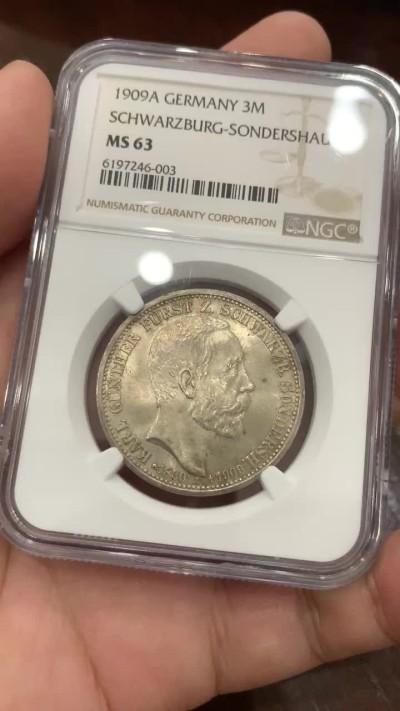《竞宝斋》第84场-本周日，周一2场连拍（全场不限金额包邮） NGC-MS63 德国 施瓦茨堡松得斯豪森 1909年 3马克 银币 卡尔甘特尔 黄油彩包浆 难得一见