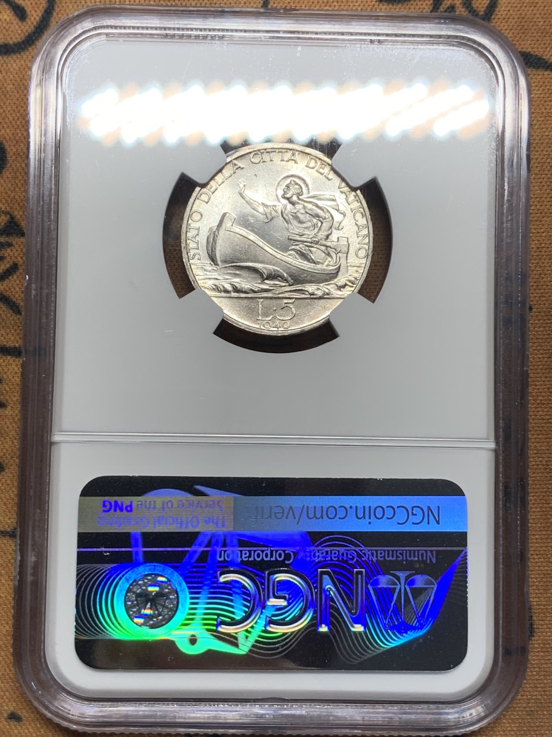 《竞宝斋》第84场-本周日，周一2场连拍（全场不限金额包邮） NGC-MS63 梵蒂冈 1940年 教皇小船5里拉银币 顶级原光好品