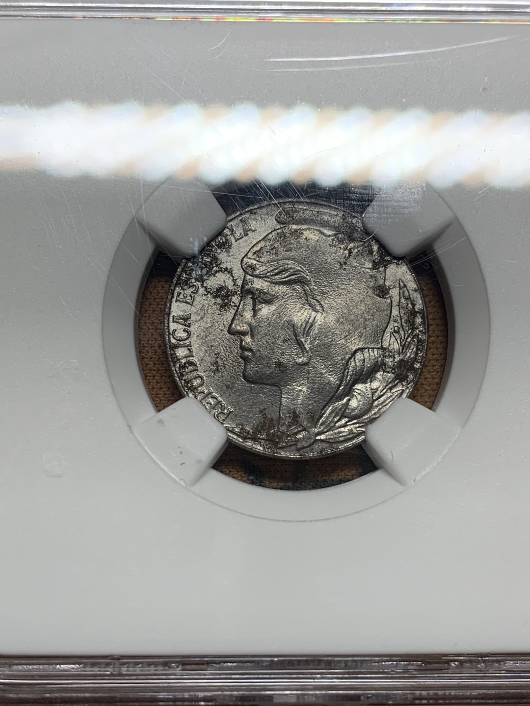 《竞宝斋》第84场-本周日，周一2场连拍（全场不限金额包邮） NGC-UNC 西班牙1937年 内战5分铁币 少见品种