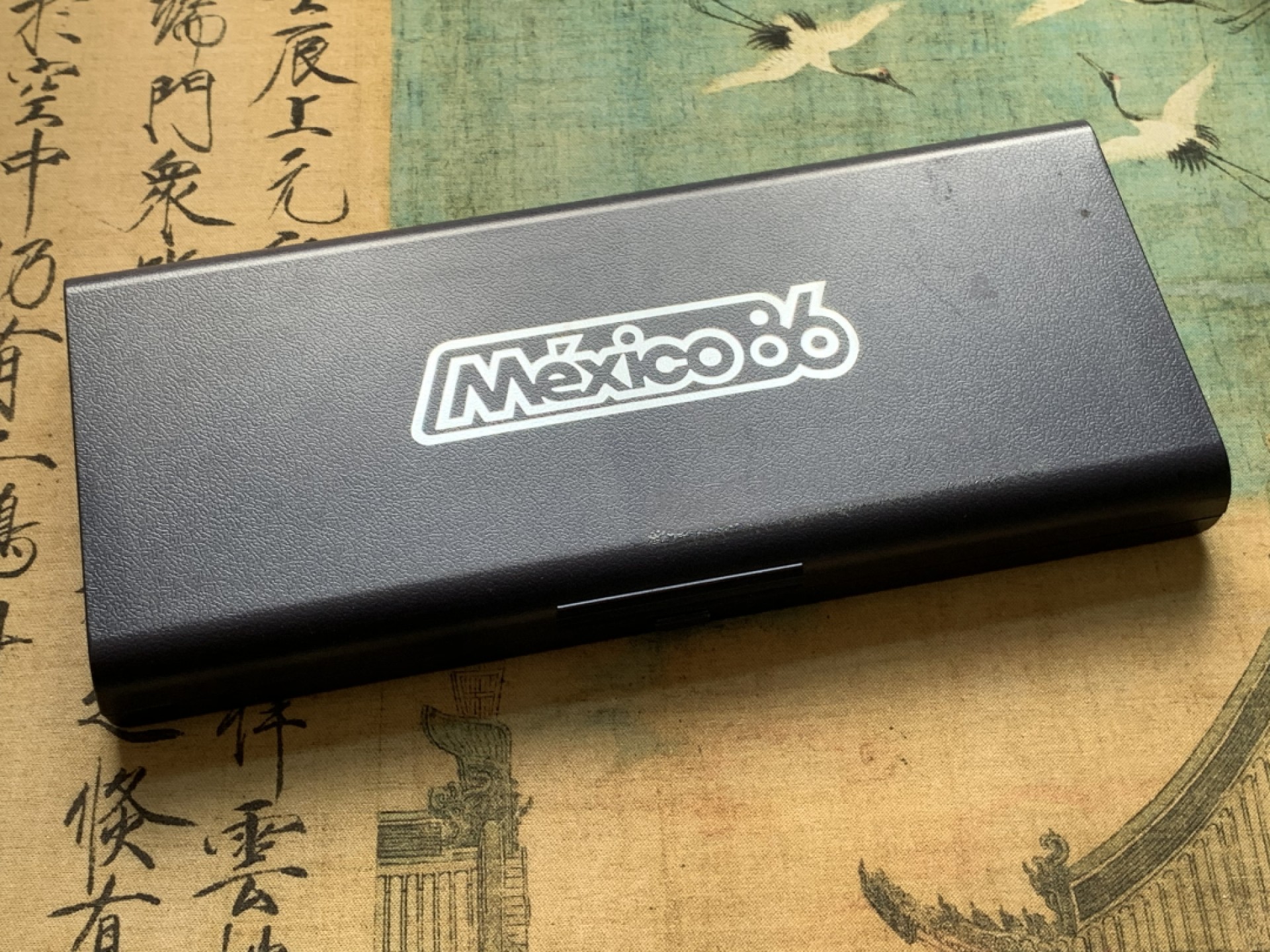 《竞宝斋》第84场-本周日，周一2场连拍（全场不限金额包邮） 原盒装证书墨西哥1985年世界杯足球赛三枚纪念银套币  25P   7.776g   50P   15.552g     100P  31.103g