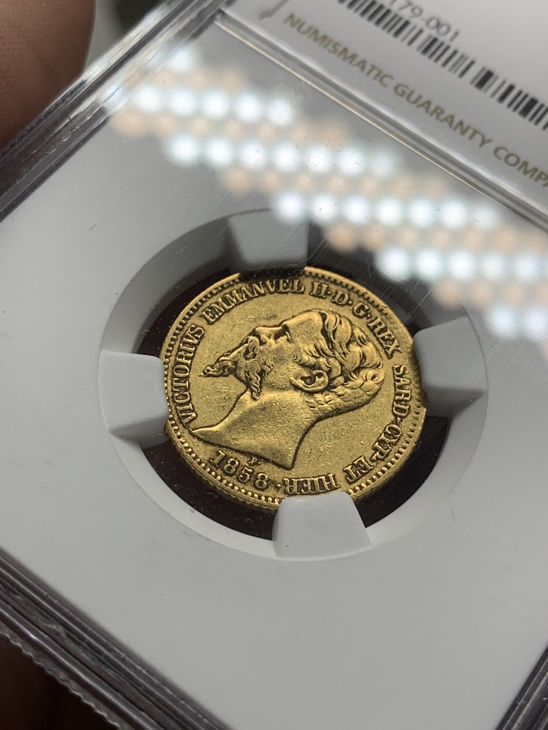 《竞宝斋》第84场-本周日，周一2场连拍（全场不限金额包邮） NGC-AU50 意大利撒丁岛 1858年 20里拉金币 非常少见的品种