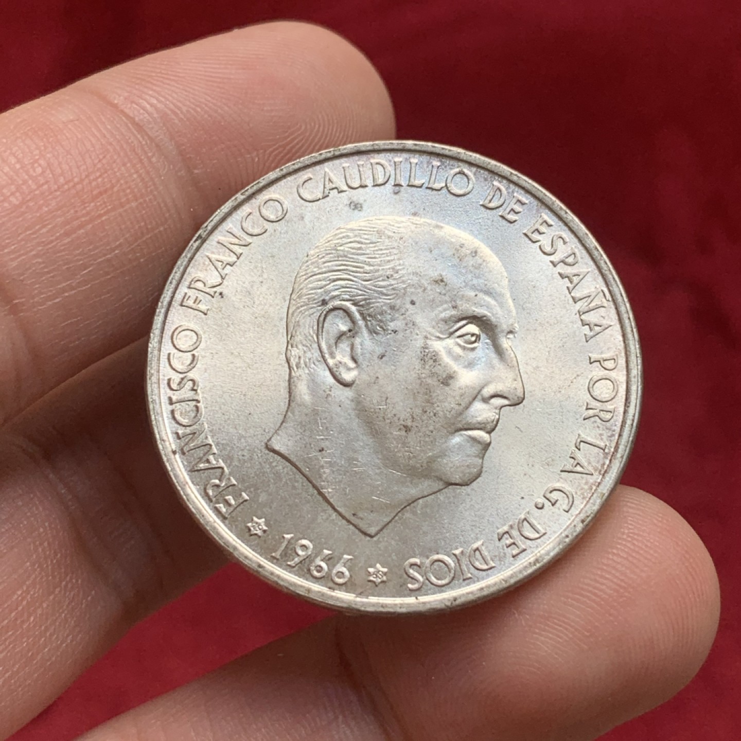 《竞宝斋》第84场-本周日，周一2场连拍（全场不限金额包邮） 西班牙 1966年 弗朗哥 100比塞塔 银币 unc