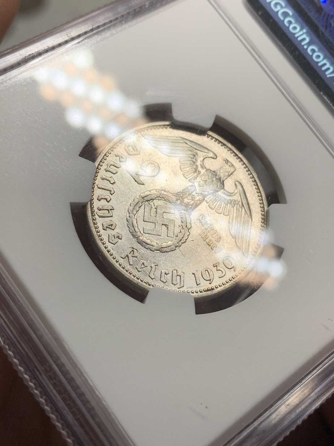 《竞宝斋》第84场-本周日，周一2场连拍（全场不限金额包邮） NGC-MS61 德国1939年A版2马克。字符版。热门上涨品种。