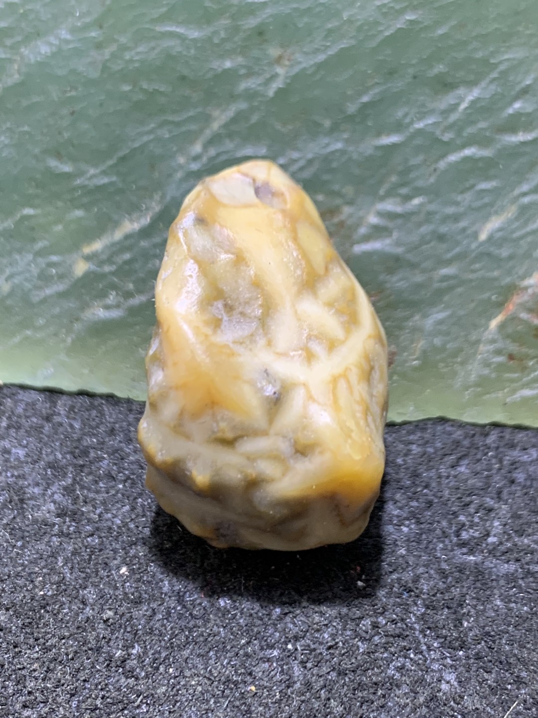 精美阿拉善筋脉石原石珠子一颗
