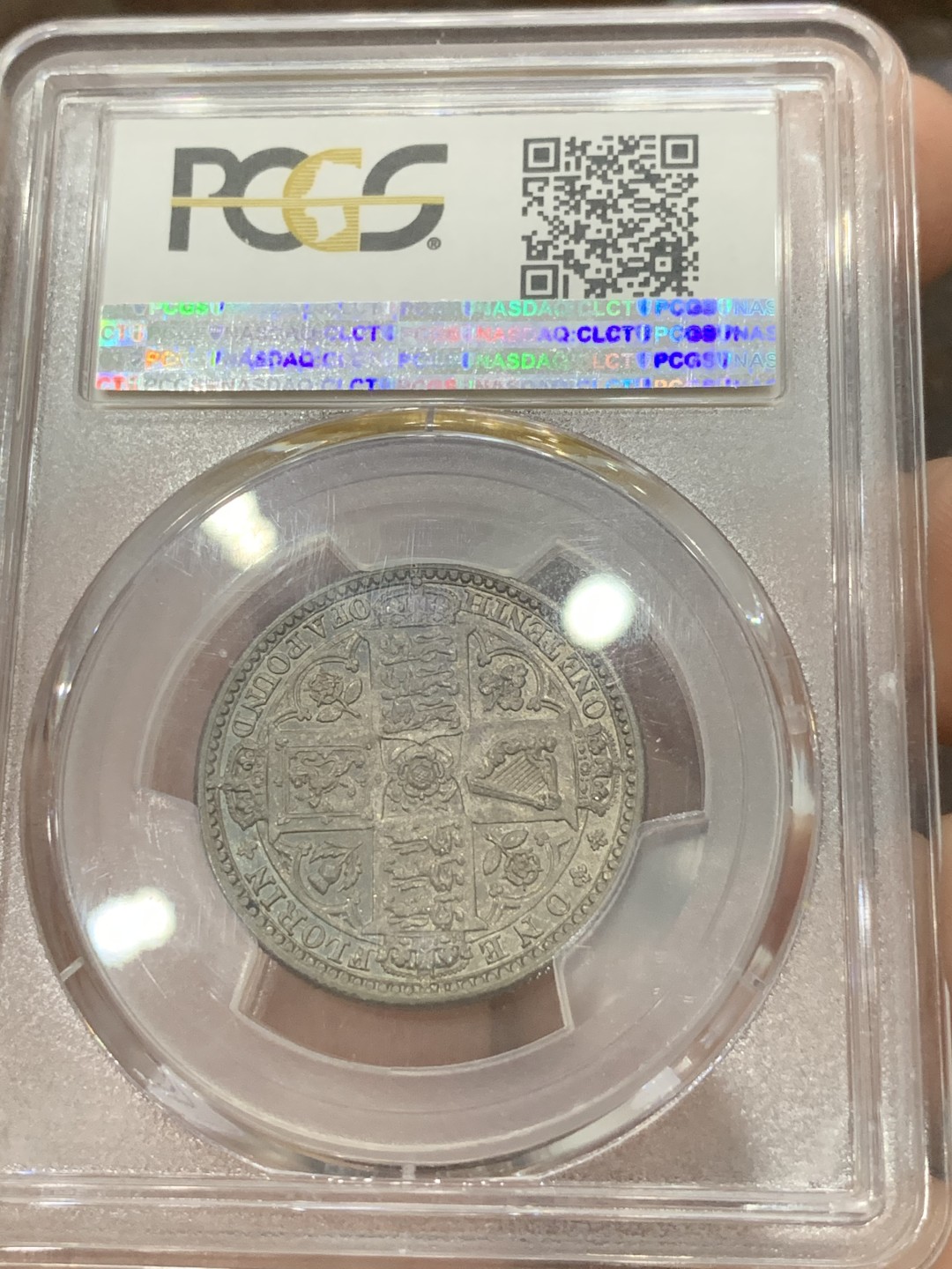 《竞宝斋》第84场-本周日，周一2场连拍（全场不限金额包邮） PCGS-AU58 英国1849年 无神佛洛林 包浆深色醇厚少许带彩 背面小狮子深打非常难得 比有的MS打的都好 非常不错的一颗 持续上涨的品种 