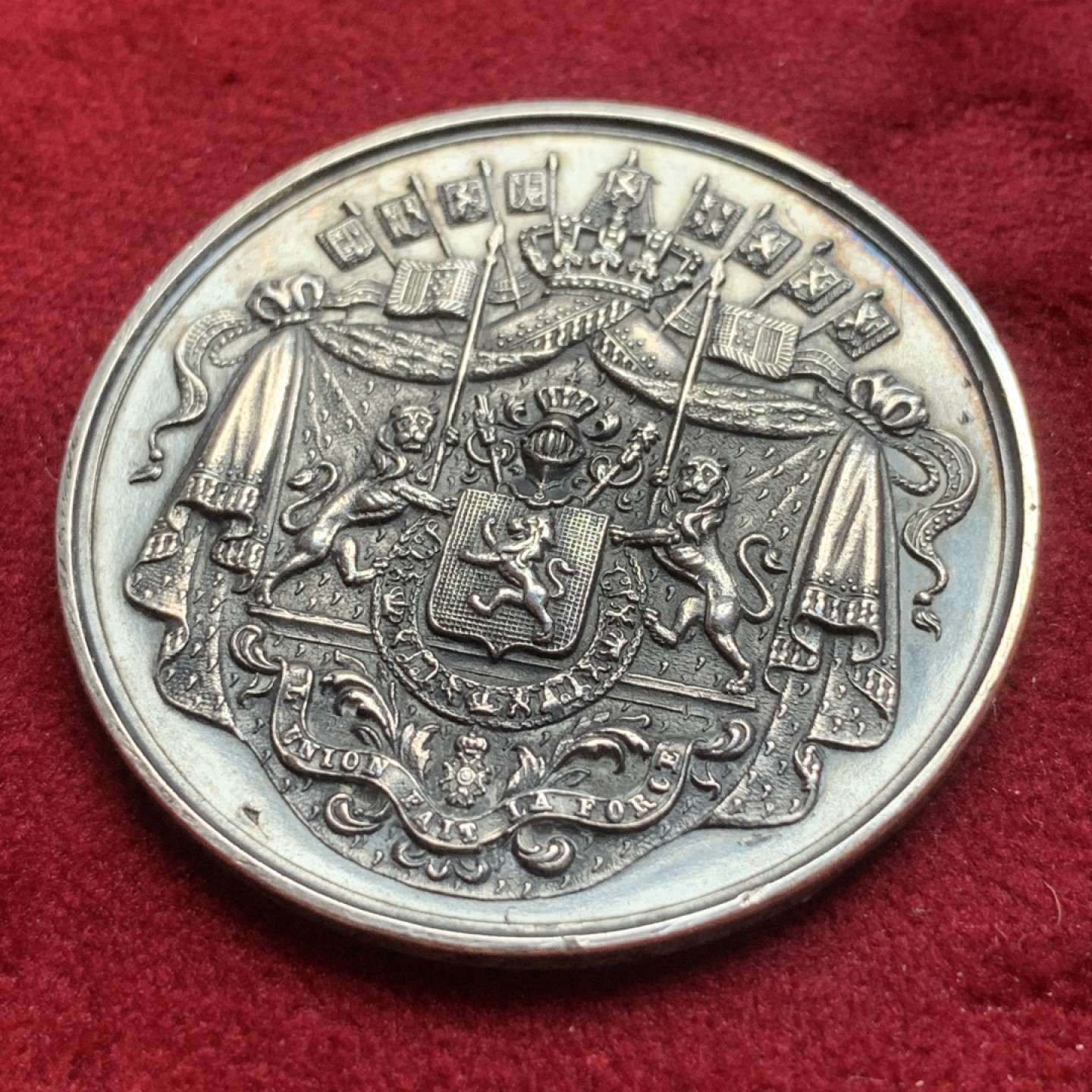 《竞宝斋》第84场-本周日，周一2场连拍（全场不限金额包邮） 19世纪比利时银章    图尔奈皇家园艺协会    41mm  20g