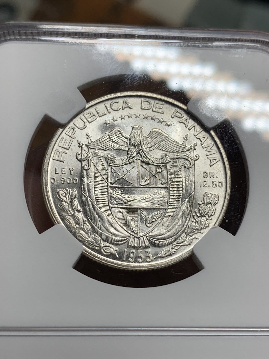 《竞宝斋》第84场-本周日，周一2场连拍（全场不限金额包邮） NGC-MS63 巴拿马1953年1/2B银币。少见年份。品相十分精美。