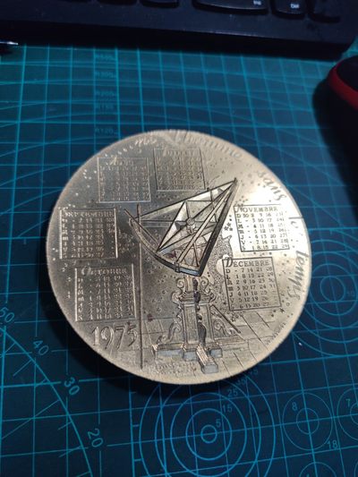 gush小明220811 法国1975日历镀金大铜章 一些小锈斑和小磕碰