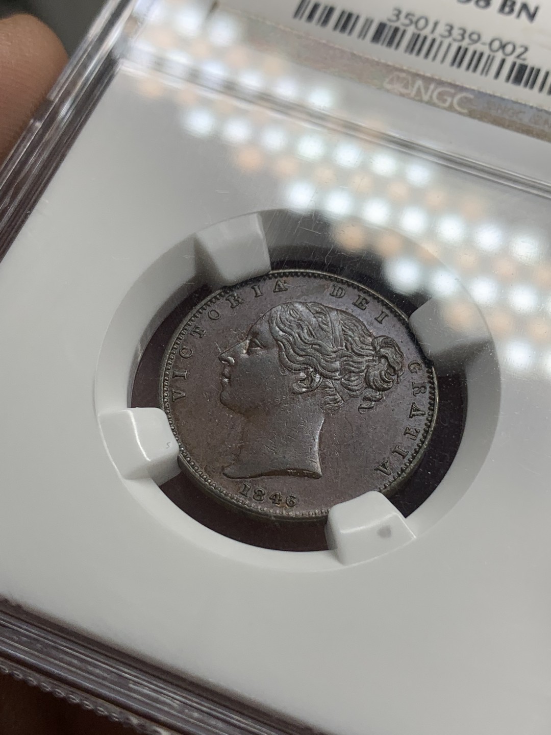 《竞宝斋》第84场-本周日，周一2场连拍（全场不限金额包邮） NGC AU58BN 英国 1846年 早期小维 1/4便士=1法新 铜币 巧克力包浆 难得状态