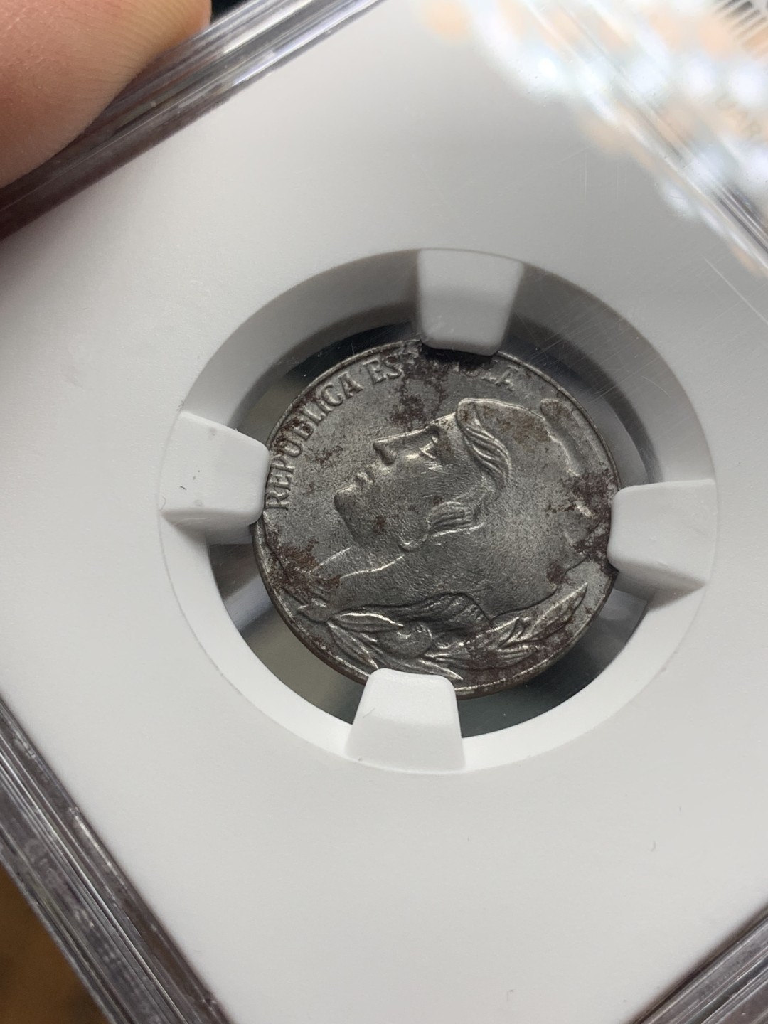 《竞宝斋》第84场-本周日，周一2场连拍（全场不限金额包邮） NGC-UNC 西班牙1937年 内战5分铁币 少见品种