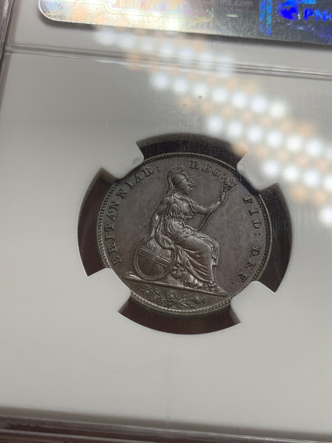 《竞宝斋》第84场-本周日，周一2场连拍（全场不限金额包邮） NGC AU58BN 英国 1846年 早期小维 1/4便士=1法新 铜币 巧克力包浆 难得状态