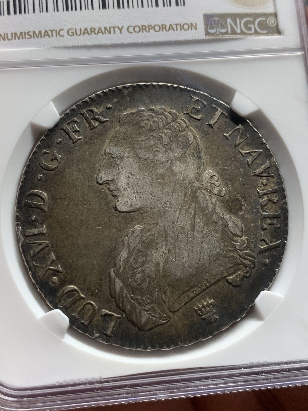 《竞宝斋》第84场-本周日，周一2场连拍（全场不限金额包邮） NGC-AU50 法国1790-I年 路易十六 老ECU大银币 传世老包浆 一流的味道