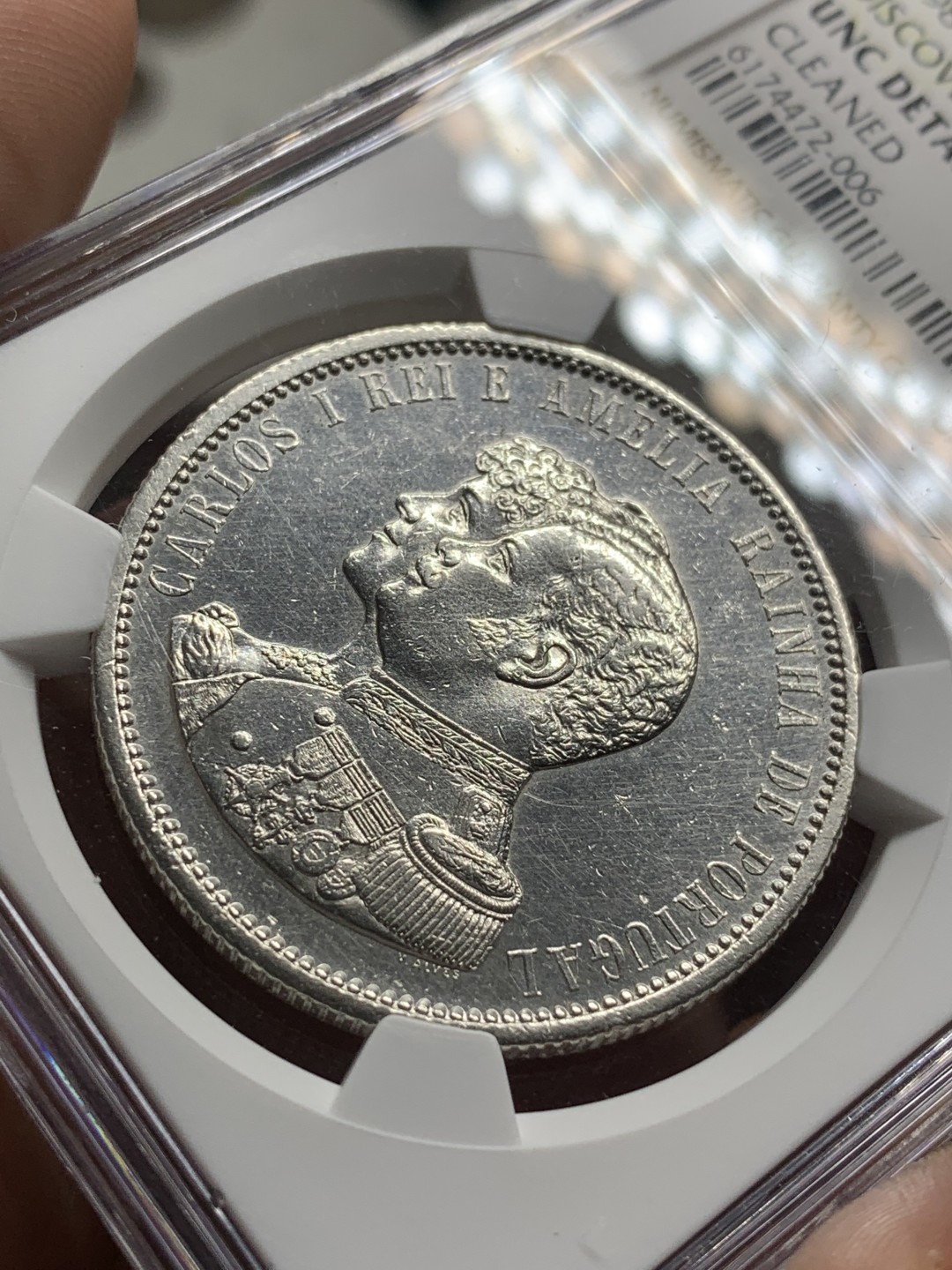 《竞宝斋》第84场-本周日，周一2场连拍（全场不限金额包邮） NGC-UNCD 葡萄牙卡洛斯一世1898年发现印度400周年1000瑞斯纪念银币。