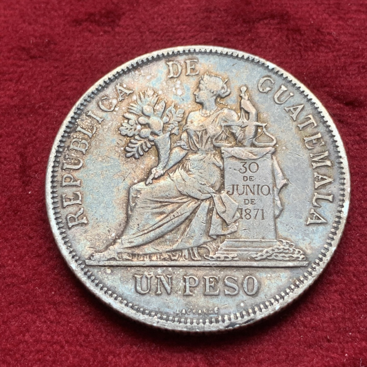 《竞宝斋》第84场-本周日，周一2场连拍（全场不限金额包邮） 危地马拉 1895年 女坐人 1比索 大银币 原味包浆 上涨品种