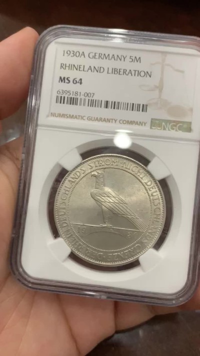 《竞宝斋》第84场-本周日，周一2场连拍（全场不限金额包邮） NGC-MS64 德国魏玛共和国1930年 鹰桥 5马克大银币 出厂状态的粉光 非常漂亮