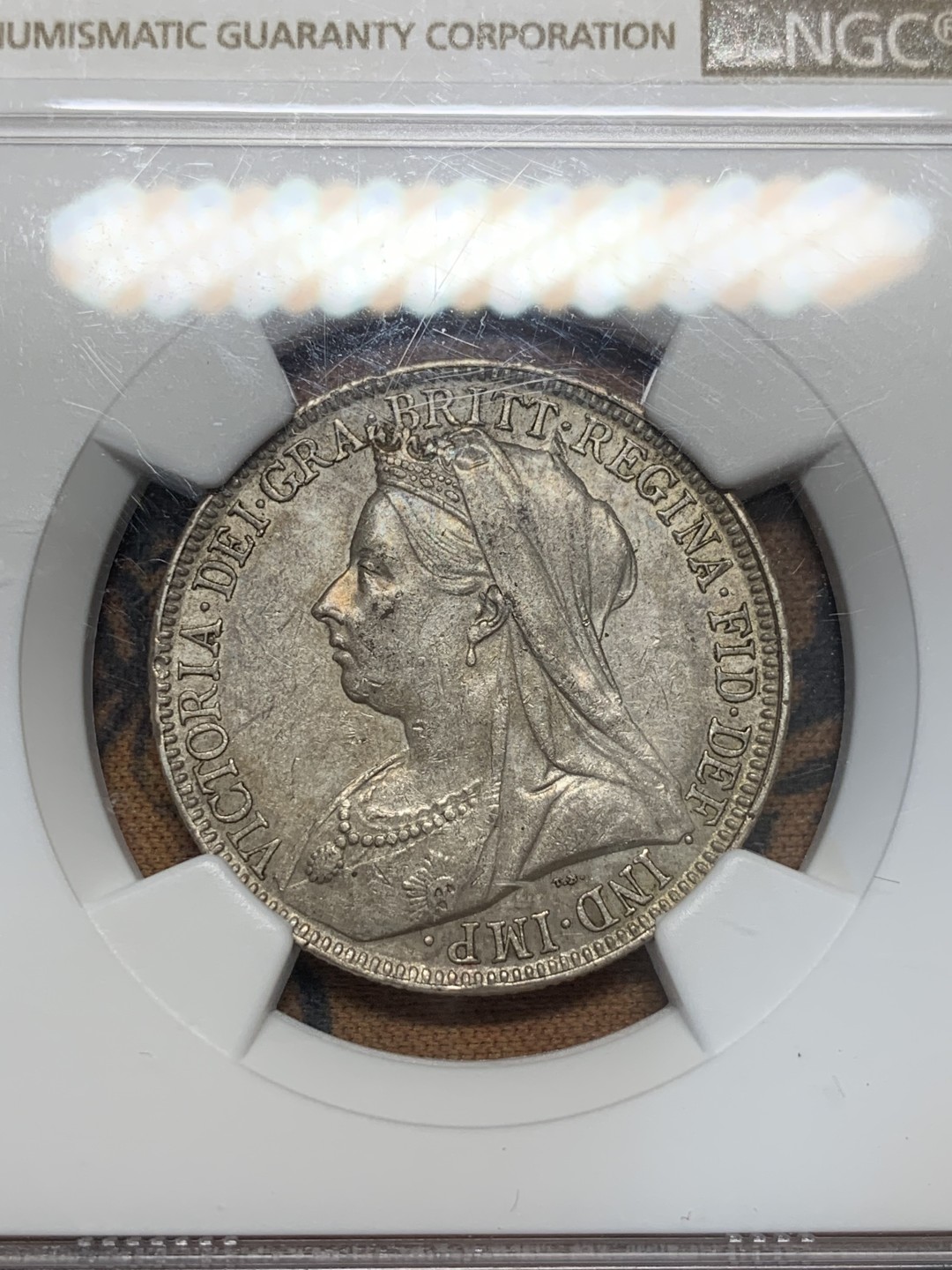 《竞宝斋》第84场-本周日，周一2场连拍（全场不限金额包邮） NGC-MS61 英国 1898年 老维披纱2先令 银币 原味包浆