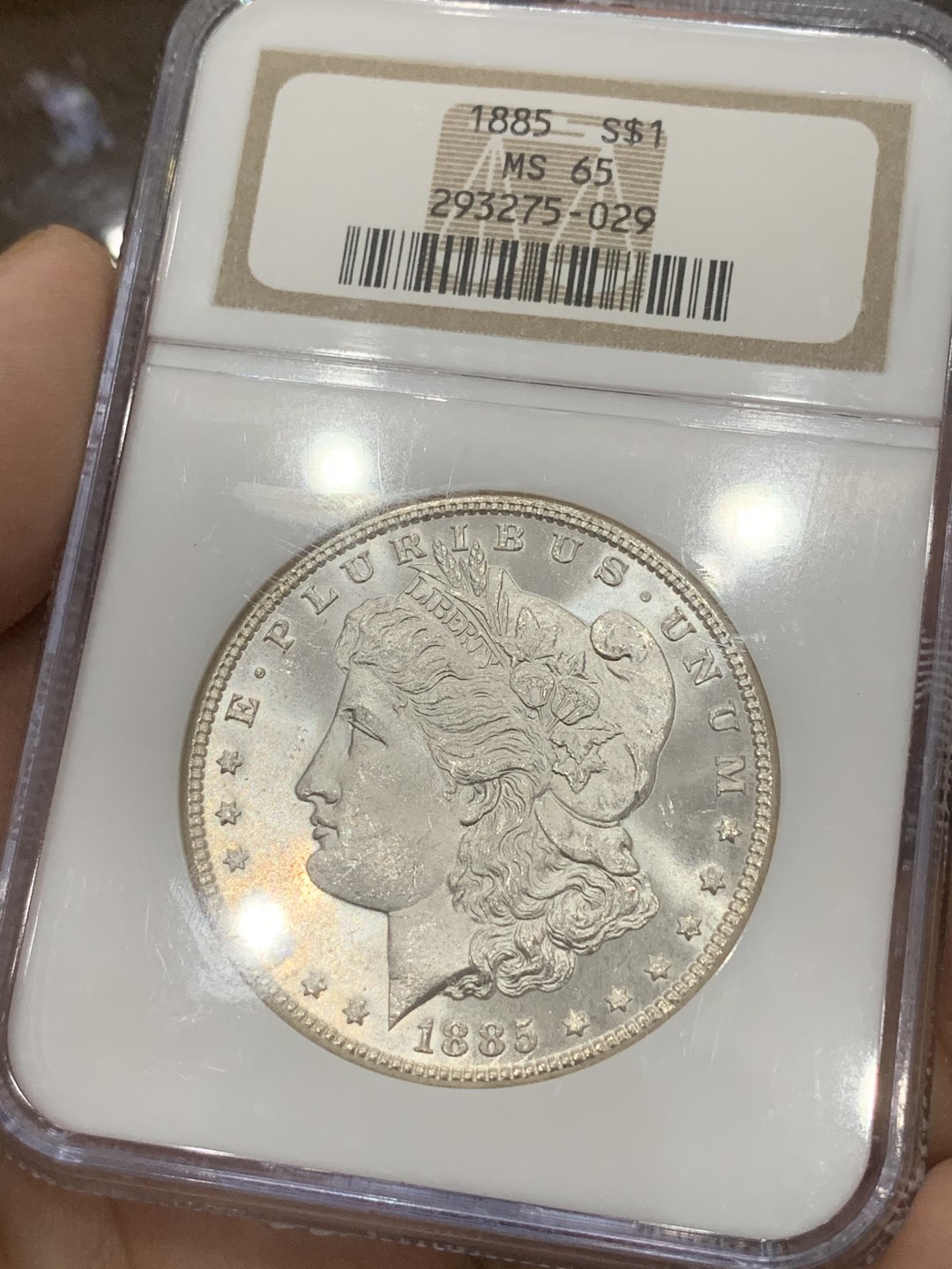 《竞宝斋》第84场-本周日，周一2场连拍（全场不限金额包邮） NGC-MS65 美国 1885年P版 1美元 摩根银币 收藏级摩根，NGC老盒 底板光度宛如丝绸一般顺滑