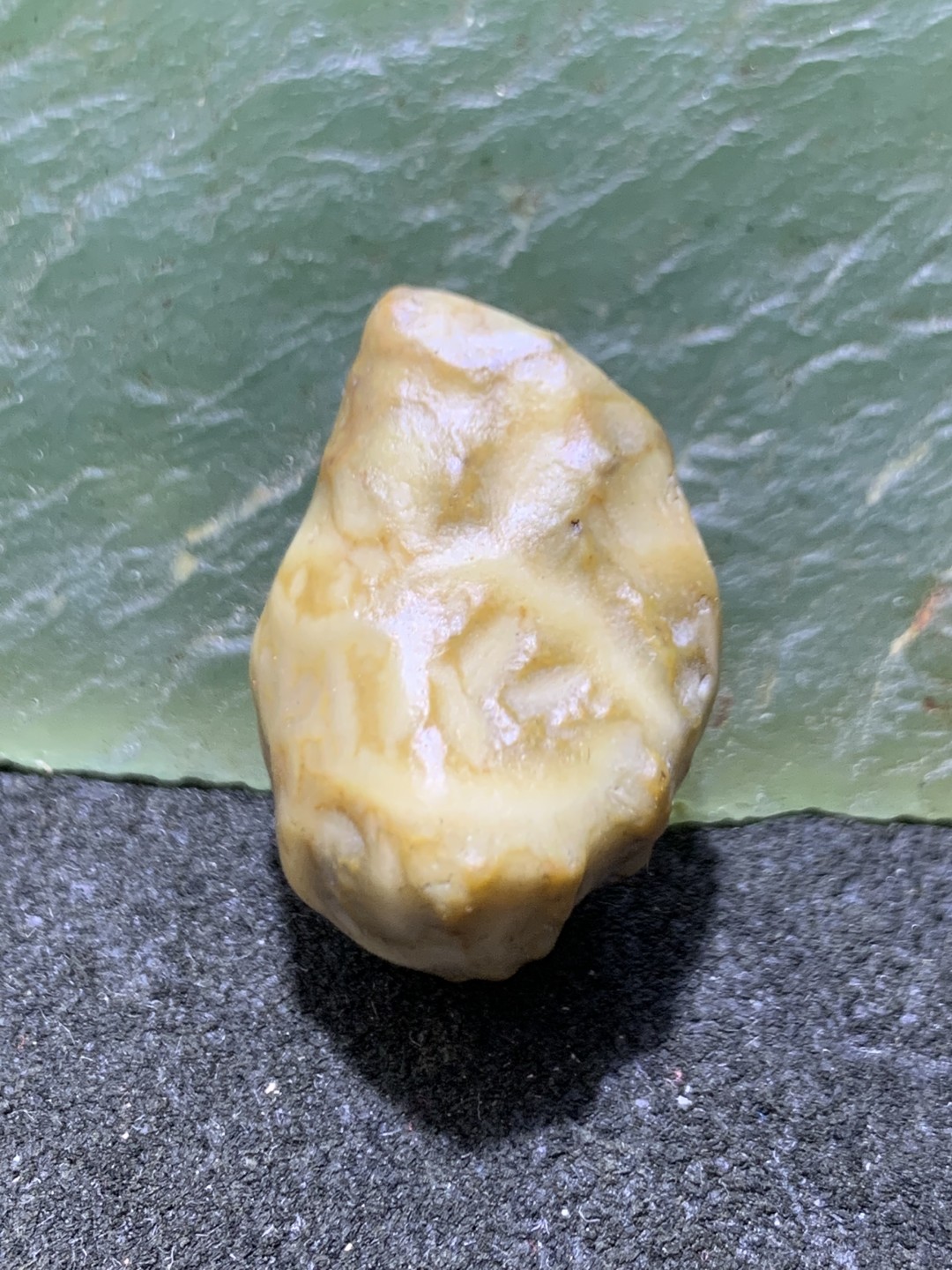 精美阿拉善筋脉石原石珠子一颗