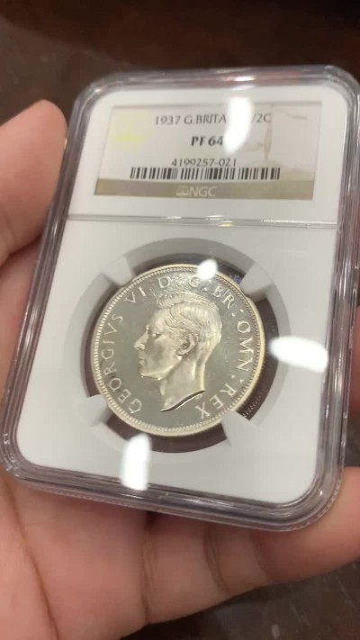《竞宝斋》第84场-本周日，周一2场连拍（全场不限金额包邮） NGC PF64 英国 1937年 乔治六世 精制 半克朗银币 状态好 细节见图