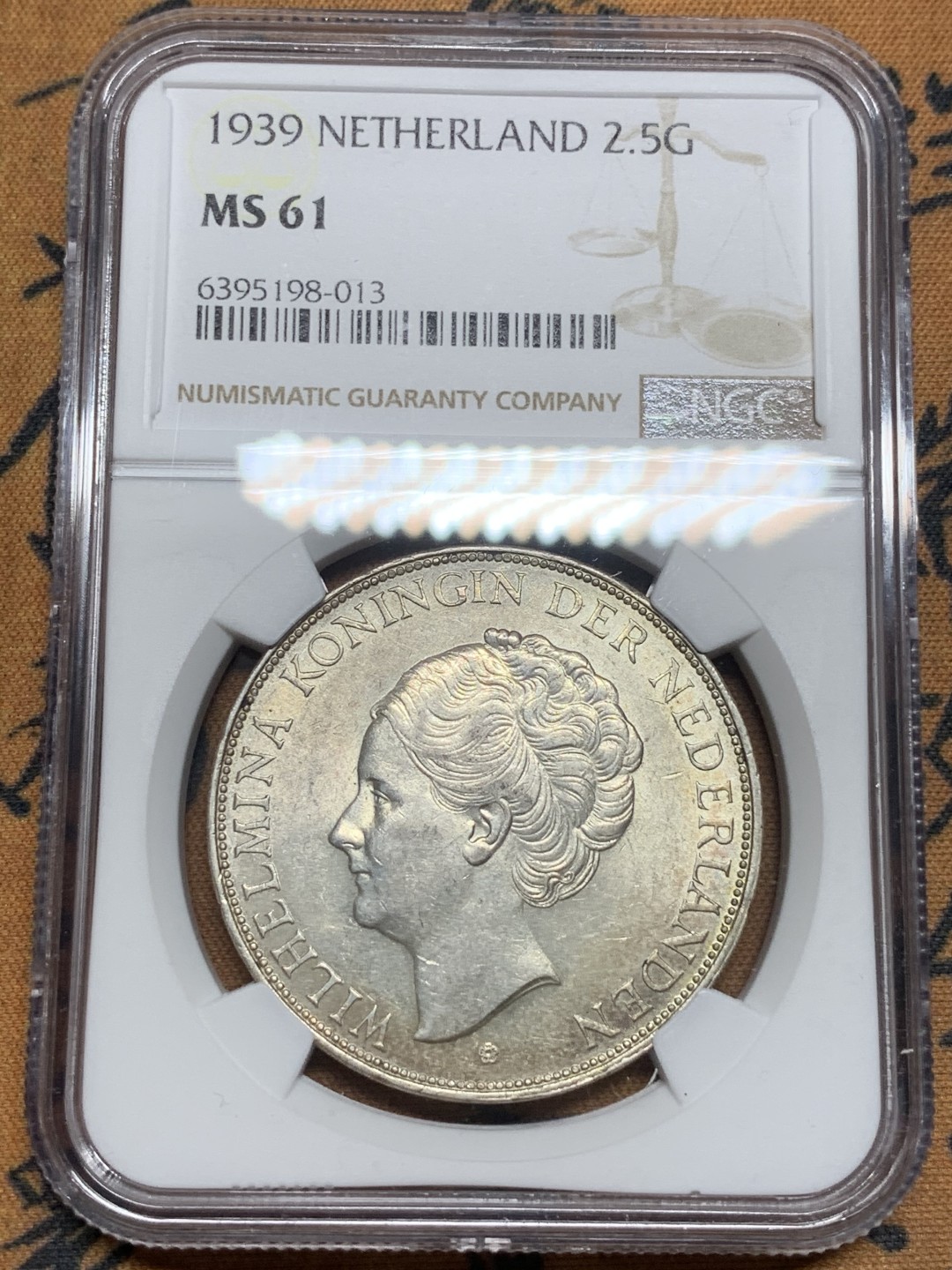 《竞宝斋》第84场-本周日，周一2场连拍（全场不限金额包邮） NGC-MS61 荷兰1939年 威廉米娜女王 2.5盾大银币 原光好品