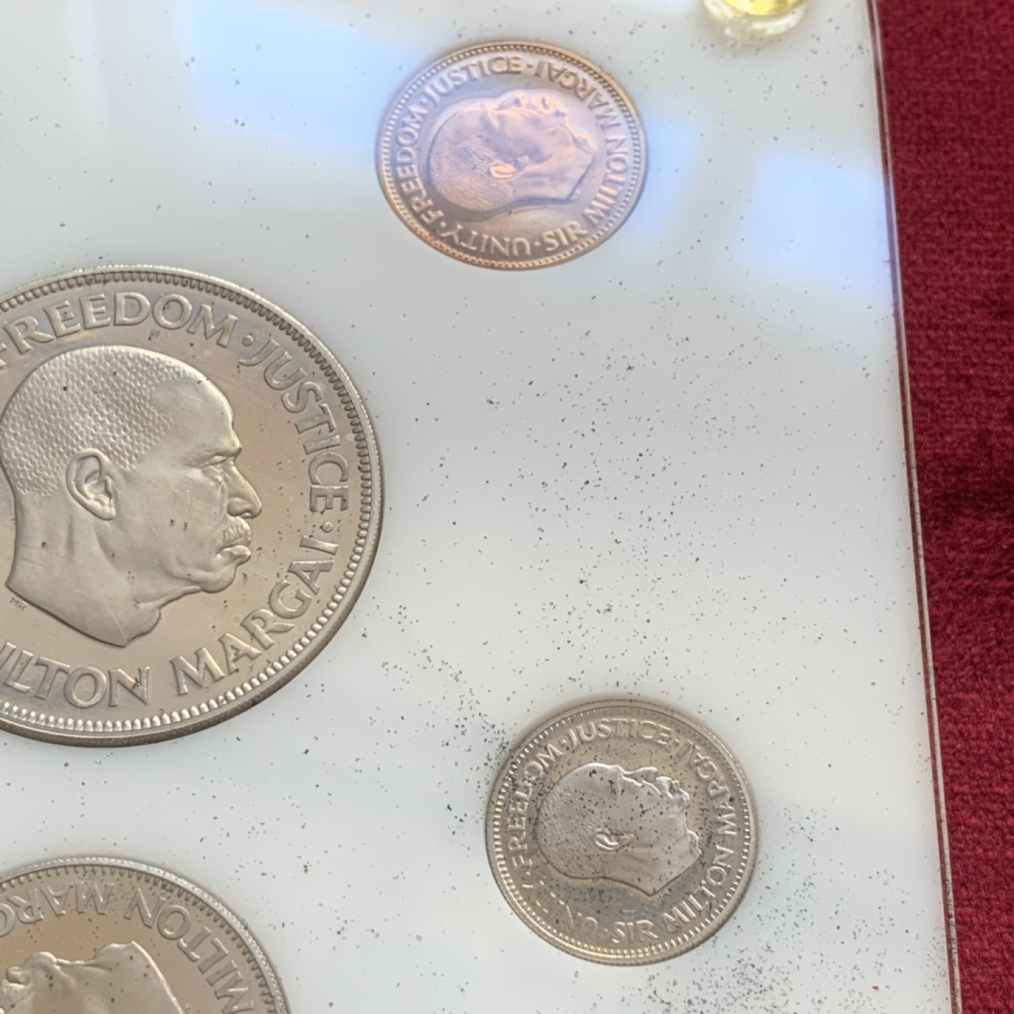 《竞宝斋》第84场-本周日，周一2场连拍（全场不限金额包邮） 1964年塞拉利昂精制套币 原盒镜面好品