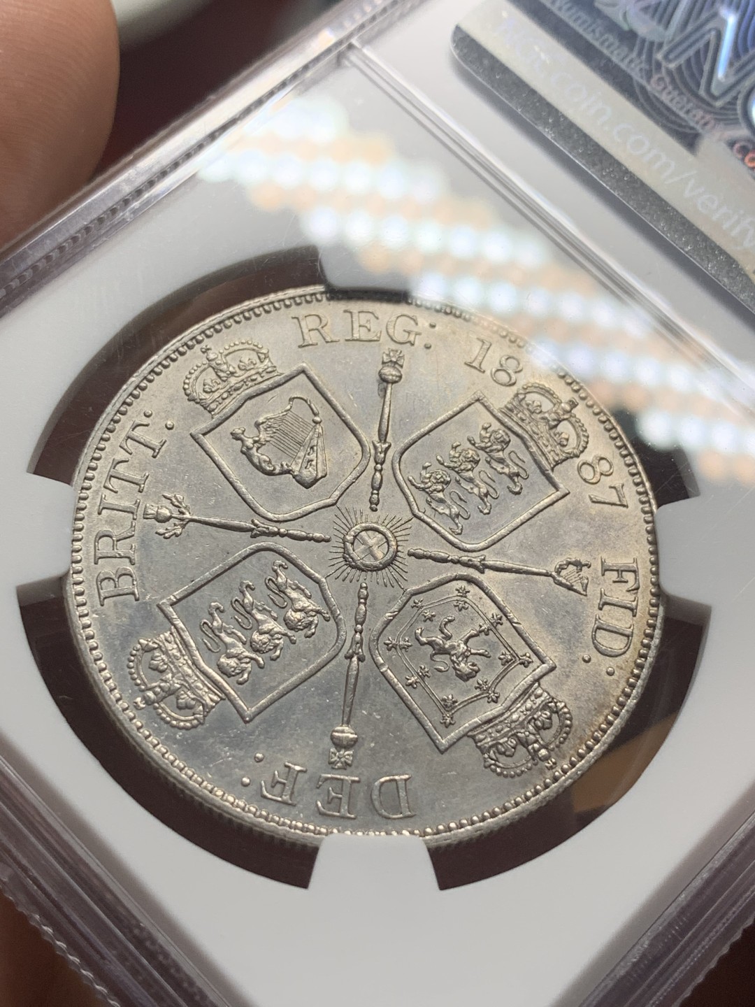 《竞宝斋》第84场-本周日，周一2场连拍（全场不限金额包邮） NGC严评 UNC 1887英国维多利亚4S双福林银币，（仅在1887-1890年间铸造），底板光洁细节深峻，无磕碰，年份日期阿拉伯数字1