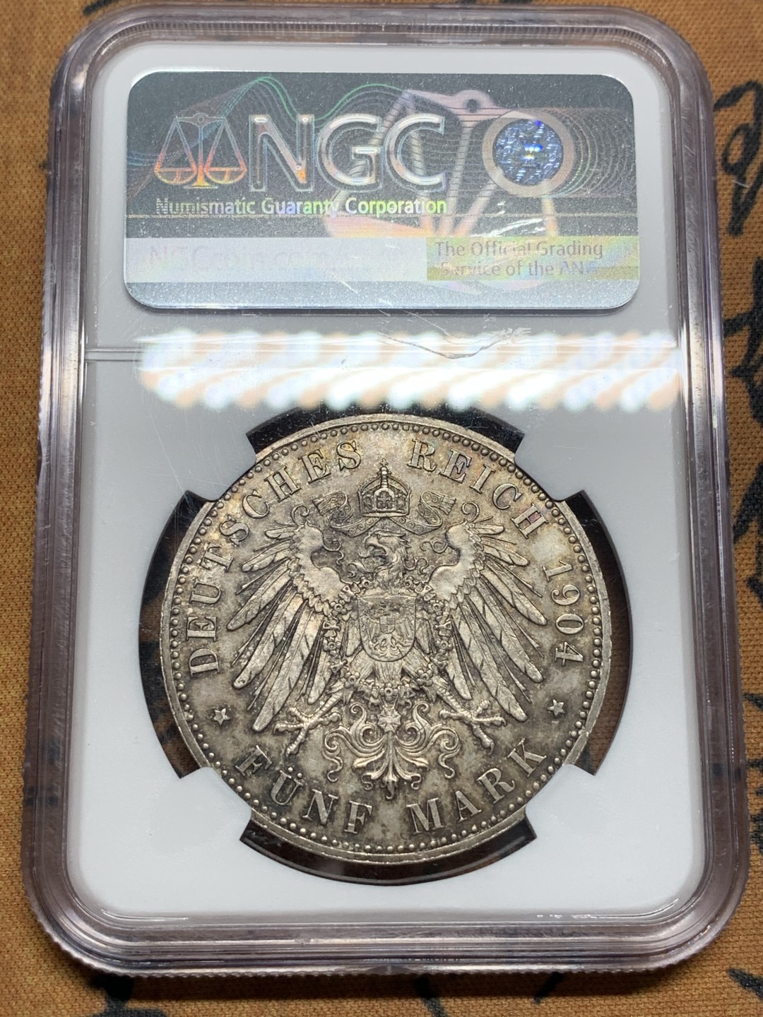 《竞宝斋》第84场-本周日，周一2场连拍（全场不限金额包邮） 高分 NGC MS64 德国 1904年 黑森达 姆施塔特400周年纪念5马克 银币