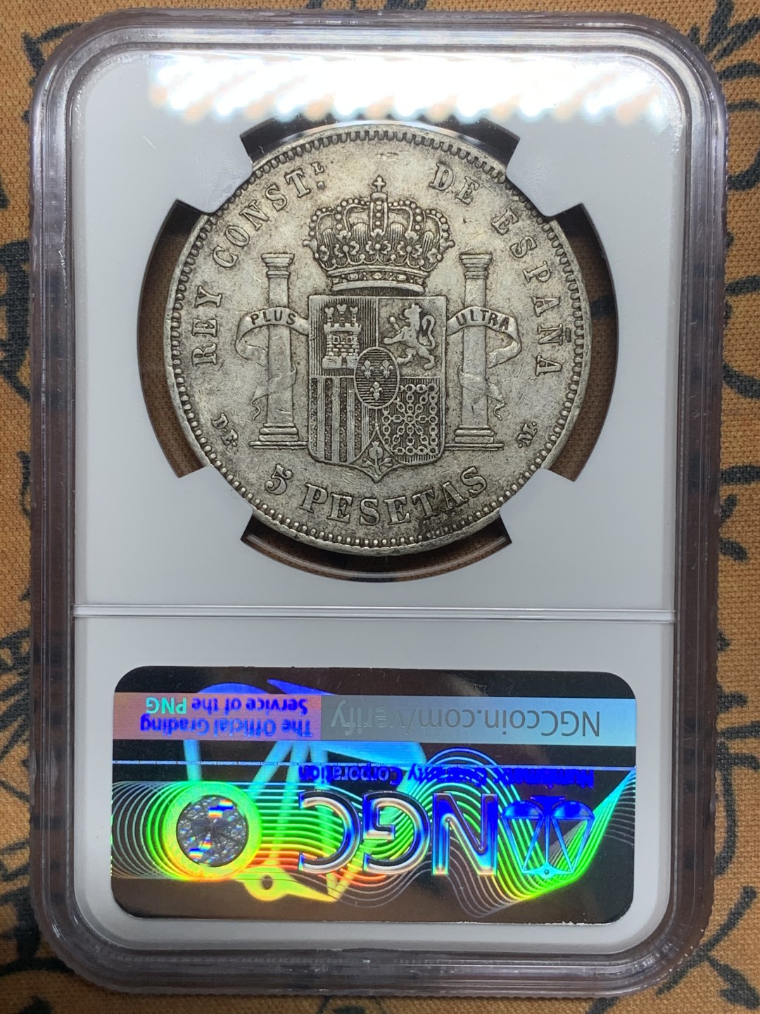 《竞宝斋》第84场-本周日，周一2场连拍（全场不限金额包邮） NGC-AU53 西班牙1877年 阿方索十二世 双柱5比塞塔大银币 细节一流 带底光 更高分只有个位数