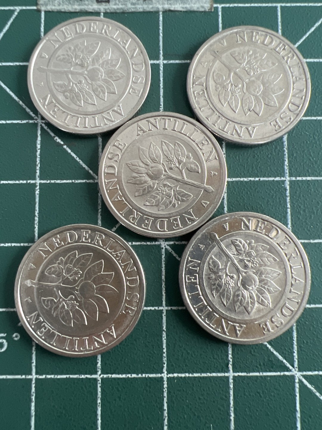 泡泡堂第五十一期  世界硬币邮票专场（无押金，无佣金，捡漏，全场20包邮，偏远地区除外） 荷属安的列斯五个