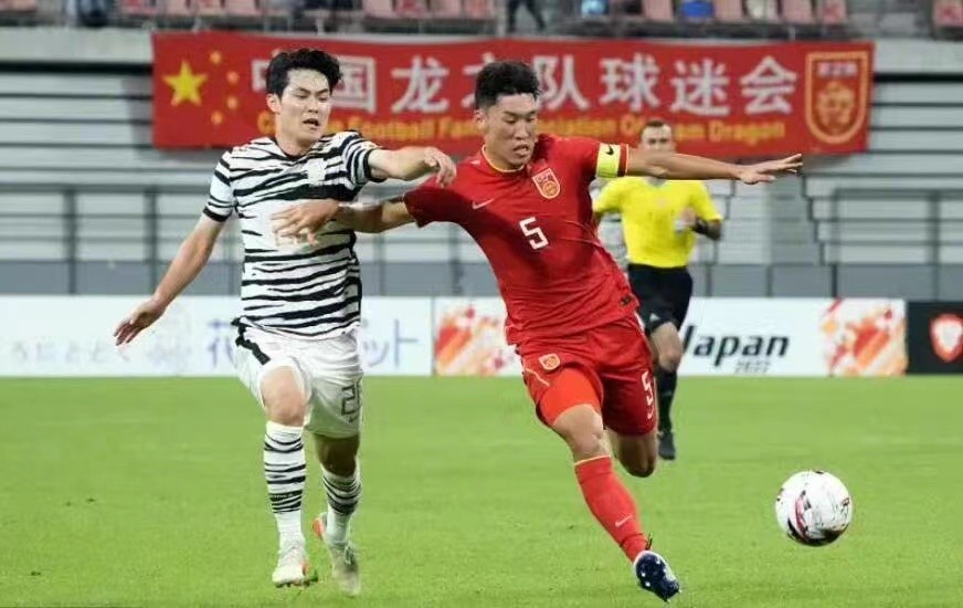 零元拍：2019中超联赛最佳新人朱辰杰亲签，超清碳纤维护腿板