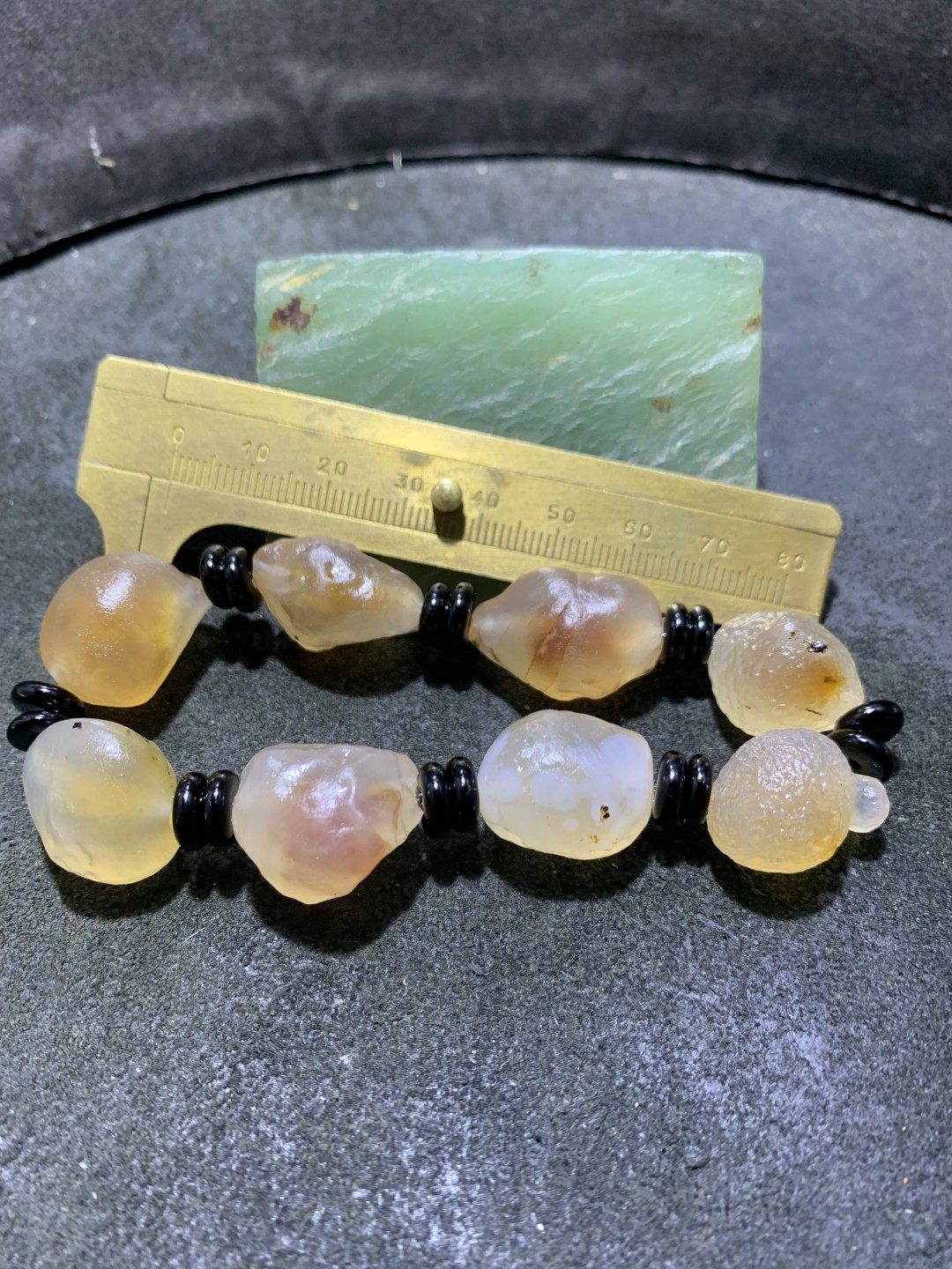 精美天然阿拉善大颗粒糖心玛瑙原石手串一条！