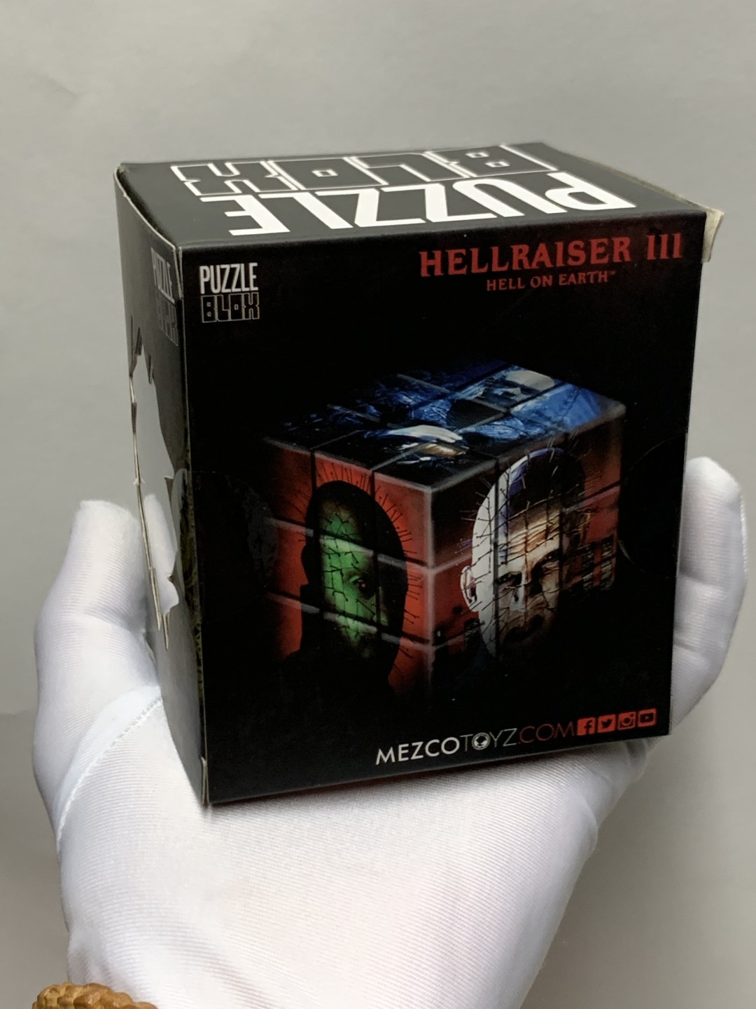 零元拍：Mezco Toyz 蚂蚁/ Puzzle Blox 3D组合益智游戏魔方：《养鬼吃人》钉子头，全新未拆。