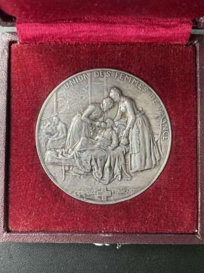 欧洲章牌-拍卖第3场 - H.Dubois～法国红十字妇女救治协会原盒银章