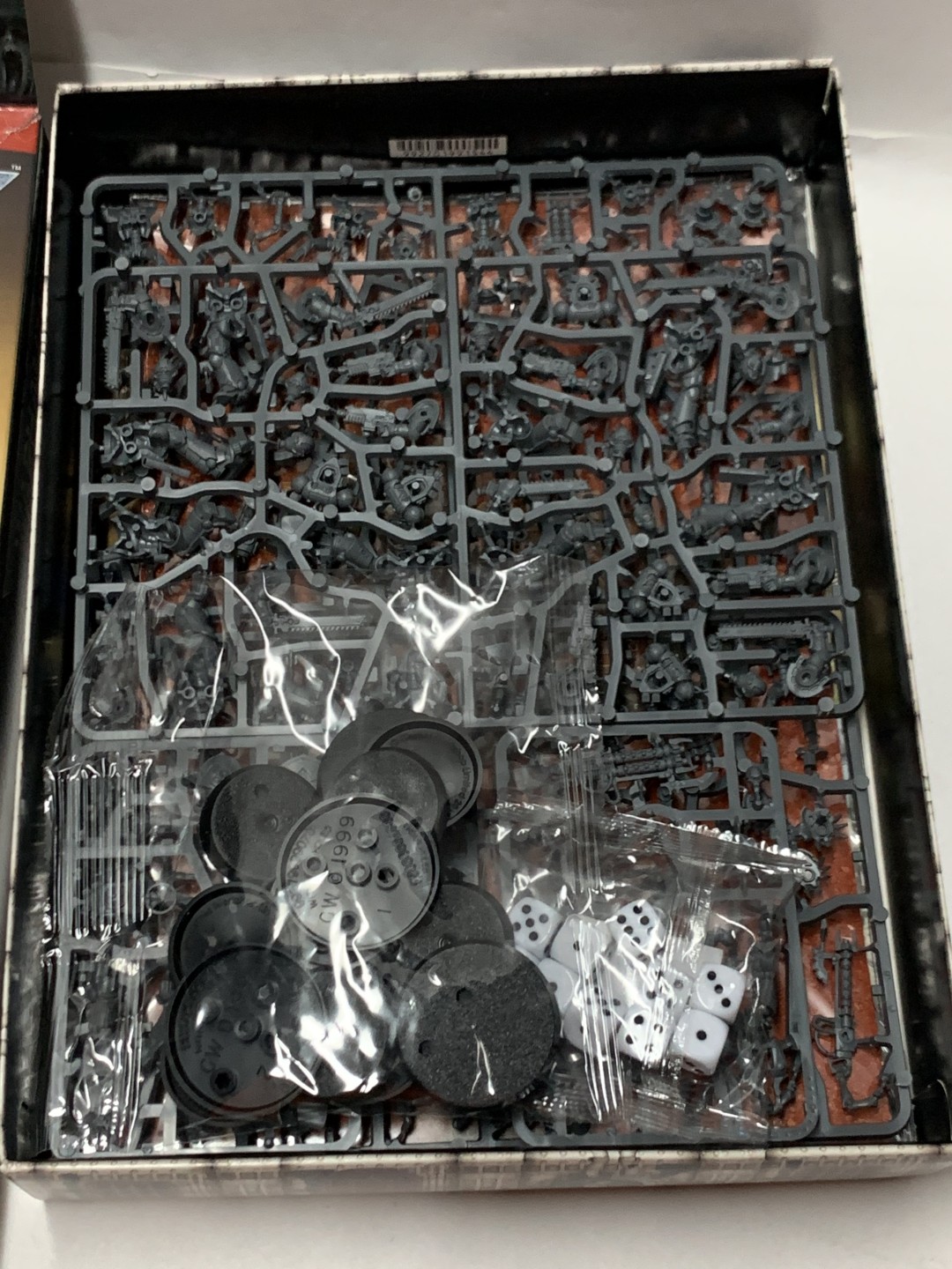 零元拍：战锤40K 新兵版 新手包 中文版 Warhammer 40000 Recruit Edition全新未拆，英国原产。