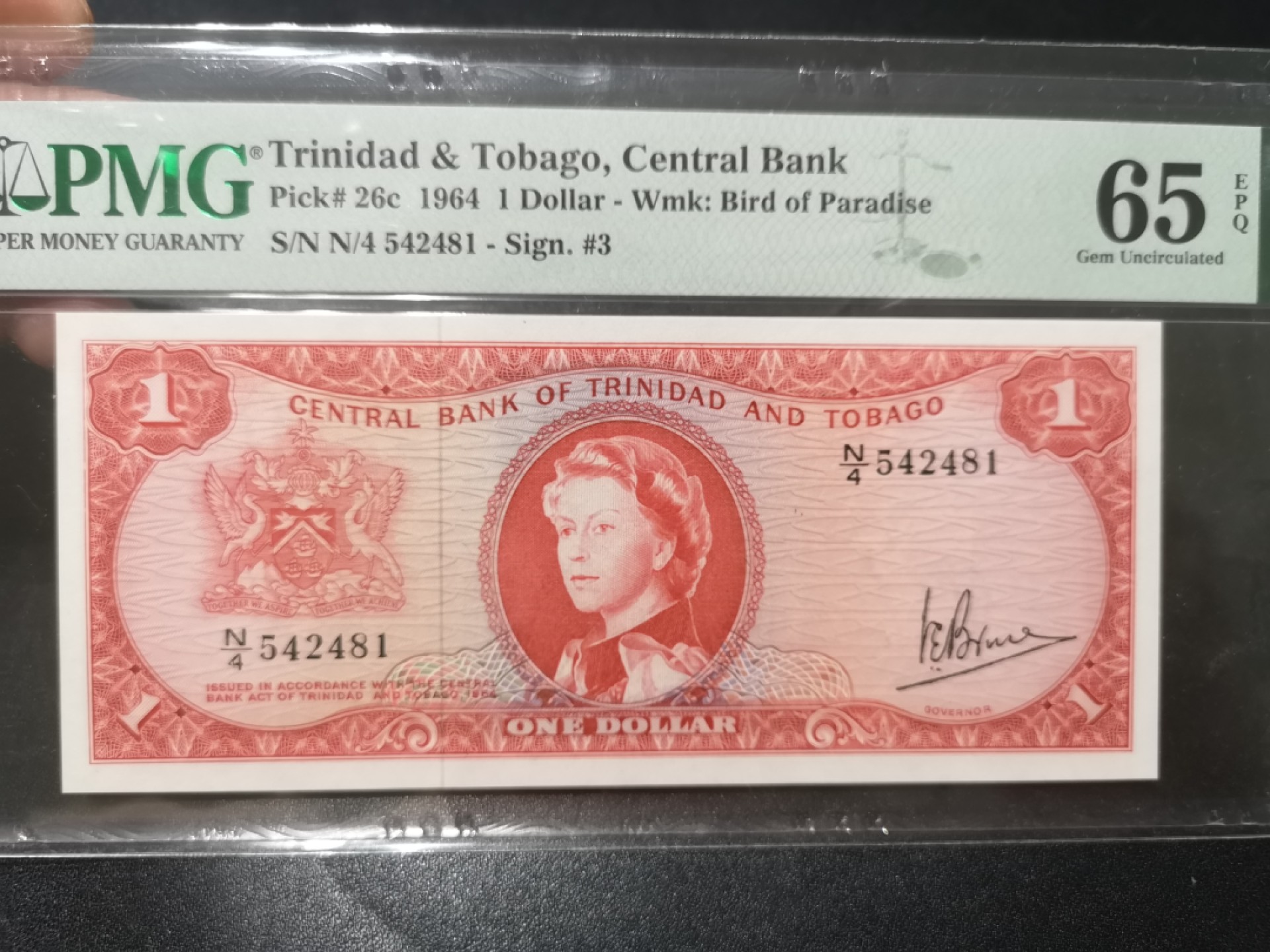 《外钞收藏家》第一百九十五期 1964年特里达尼亚和多巴哥1元 PMG65