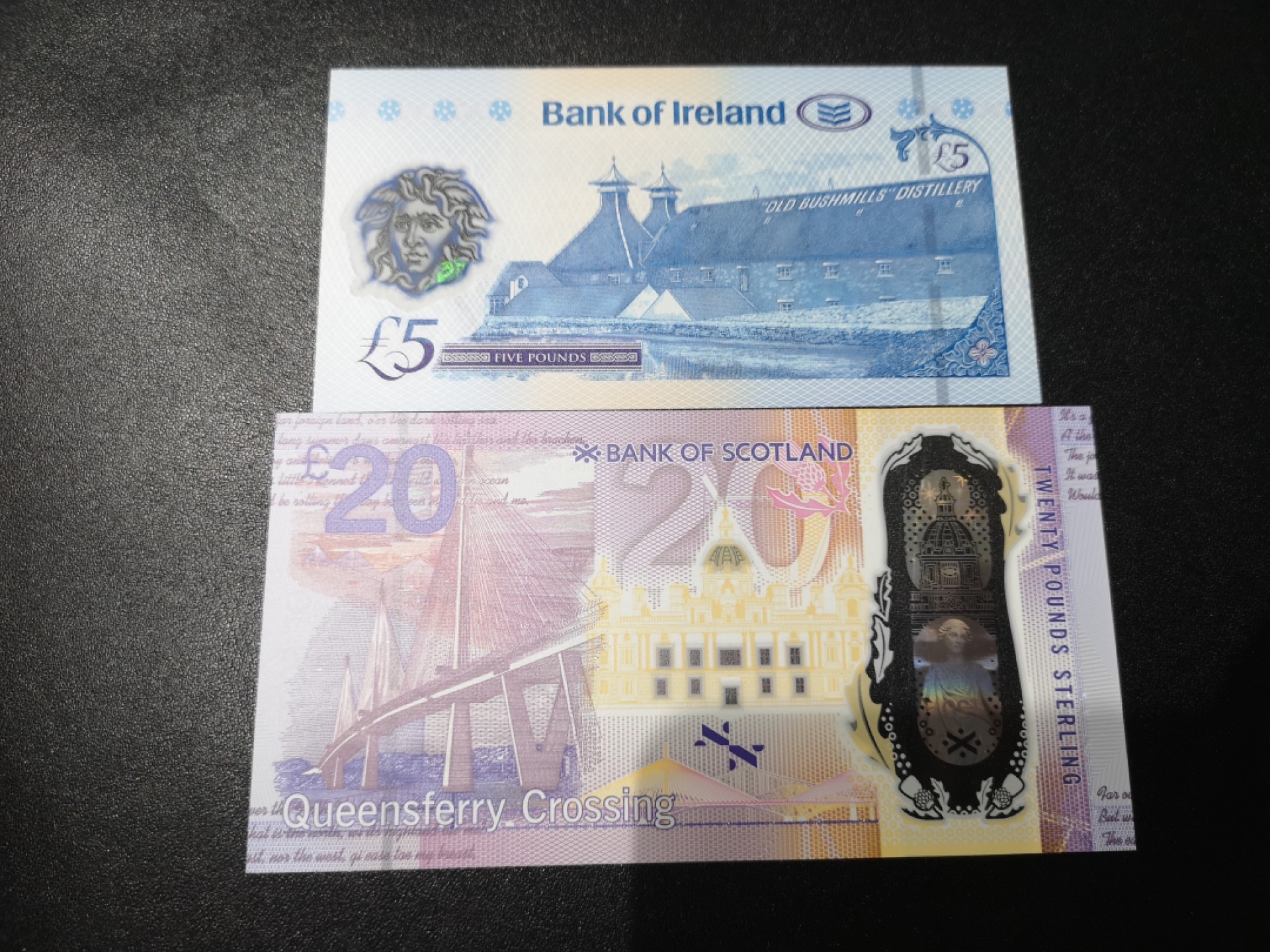 《外钞收藏家》第一百九十五期 2017年爱尔兰5镑 AA冠 无47+苏格兰20镑 两张一起 全新UNC